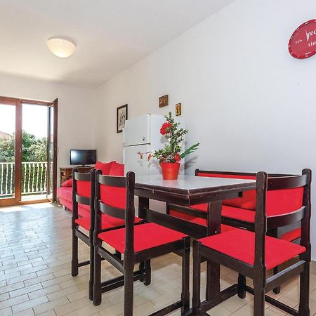 2 Bedroom Amazing Apartment In Rogoznica Rogoznica  Exterior foto